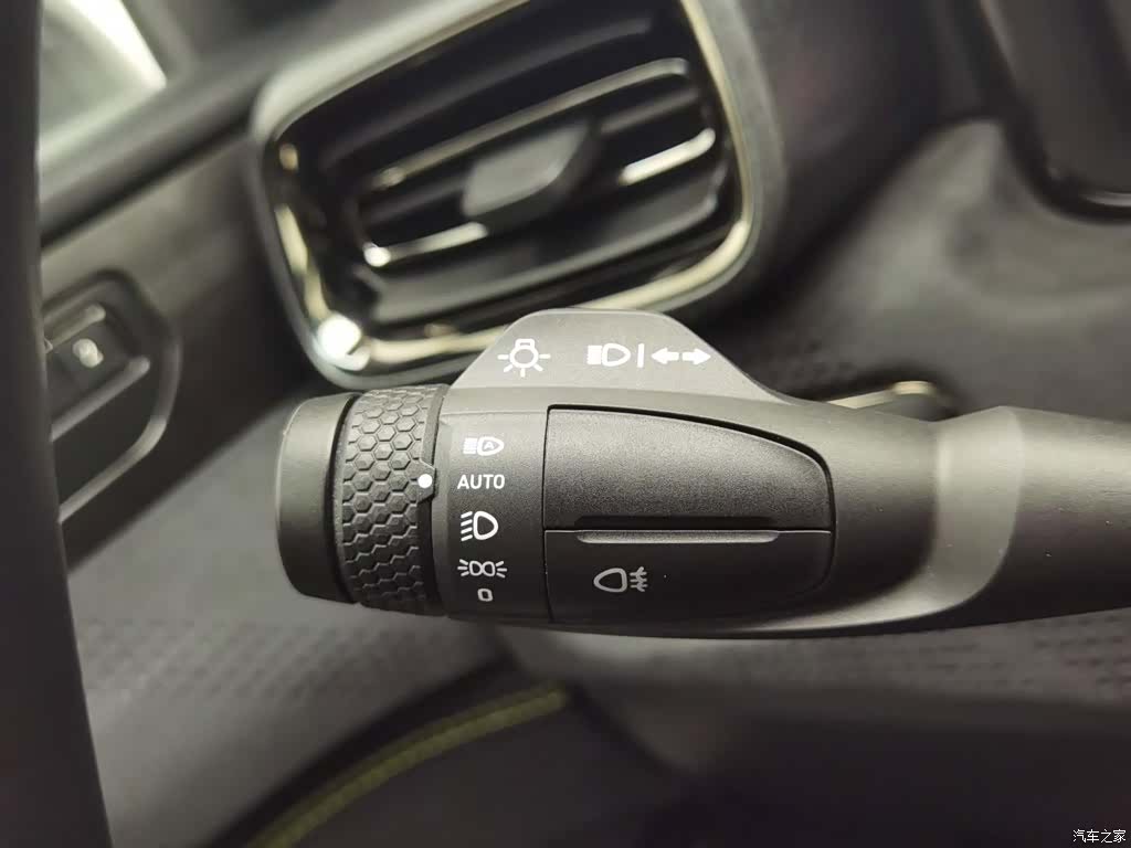 Lynk & Co 01, 2019 21