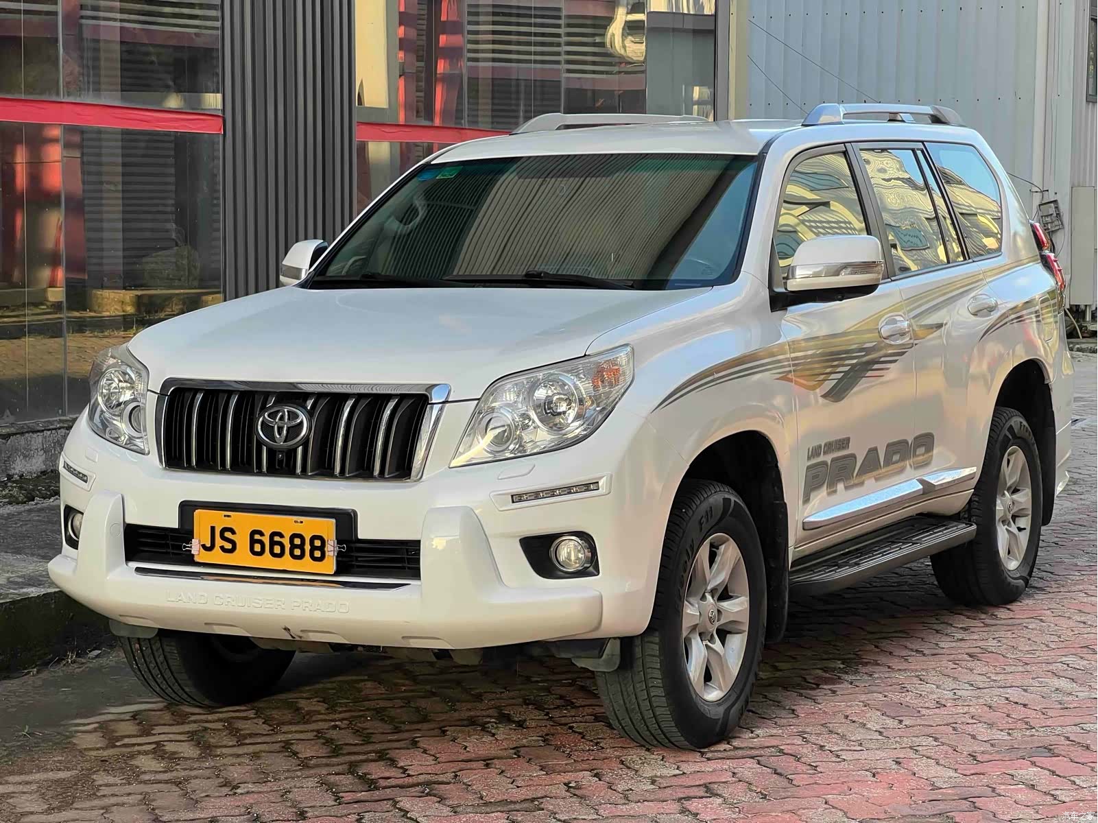 Toyota Prado, 2013 1