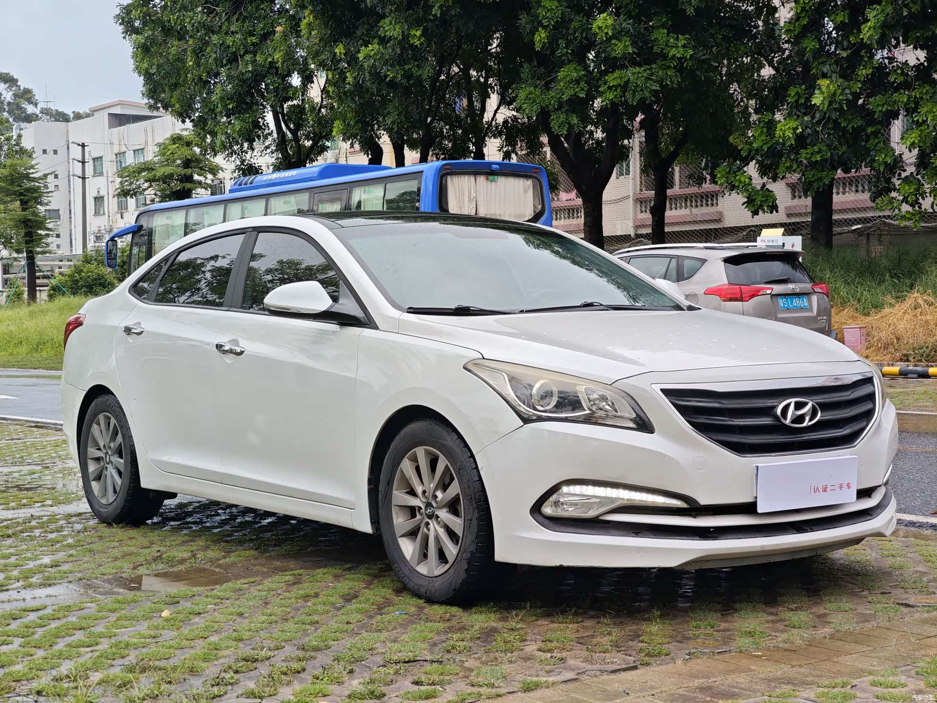 Hyundai GLS, 2014 3