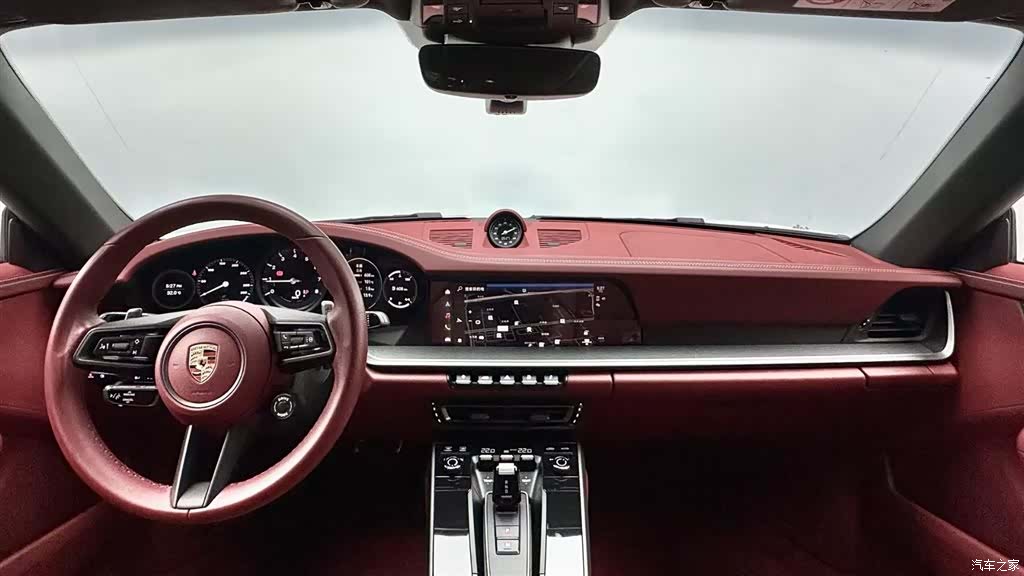 Porsche 911, 2025 12