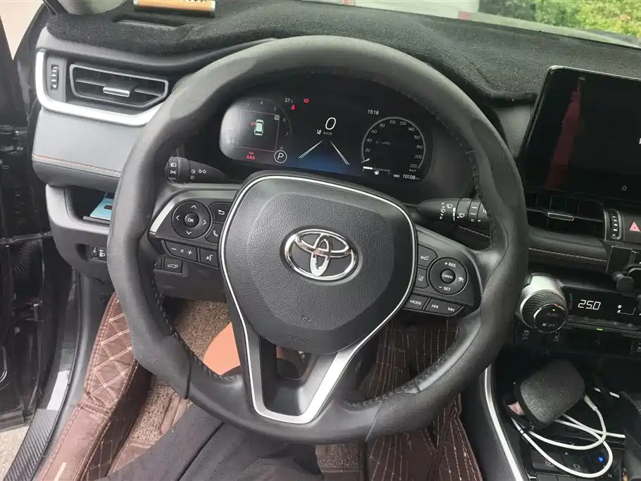 Toyota RAV4 Rongfang