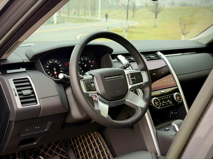 Land Rover Discovery 2024, фото 11