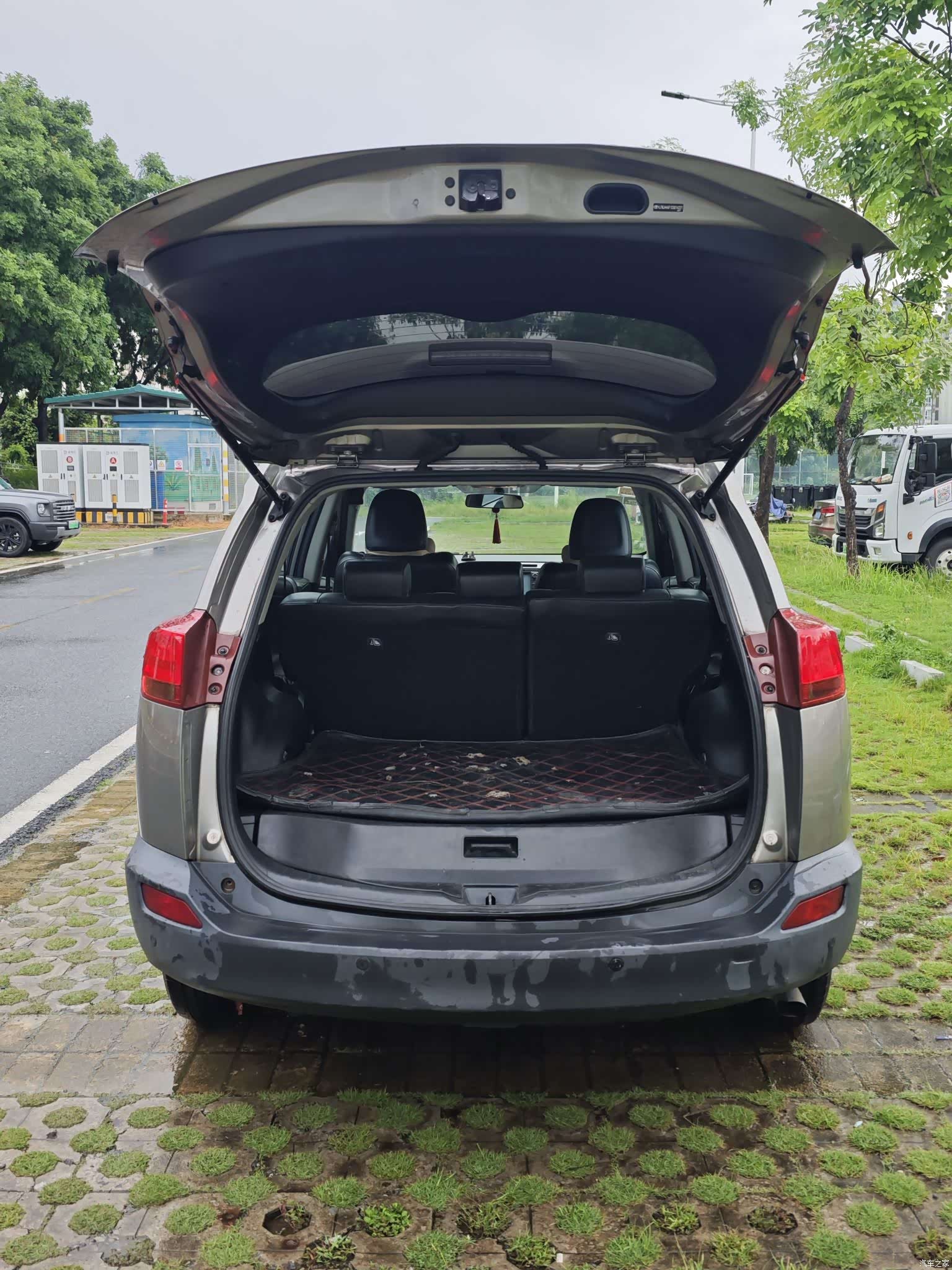 Toyota RAV4, 2013 19