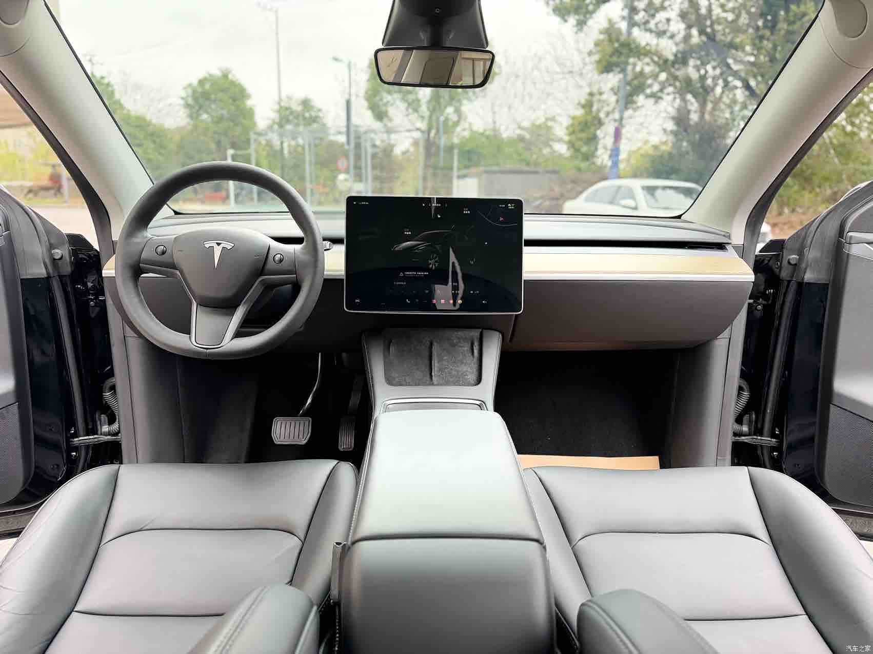 Tesla Model Y, 2023 6