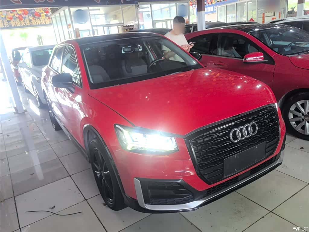 Audi Q2L, 2019 4