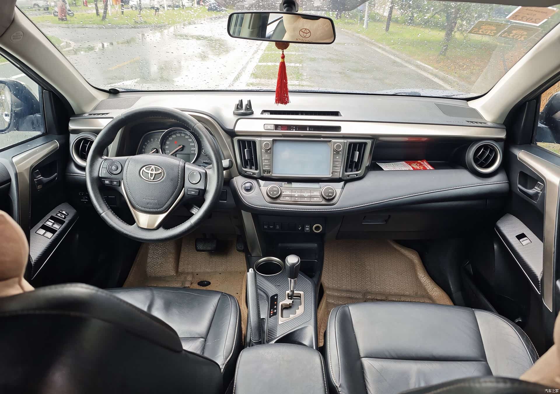 Toyota RAV4, 2013 11