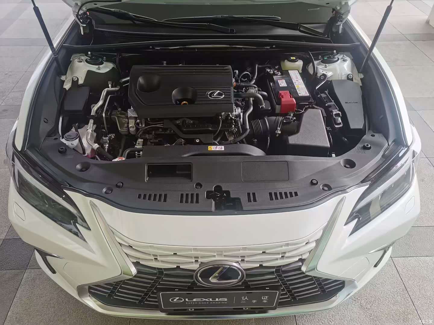 Lexus ES, 2026 9