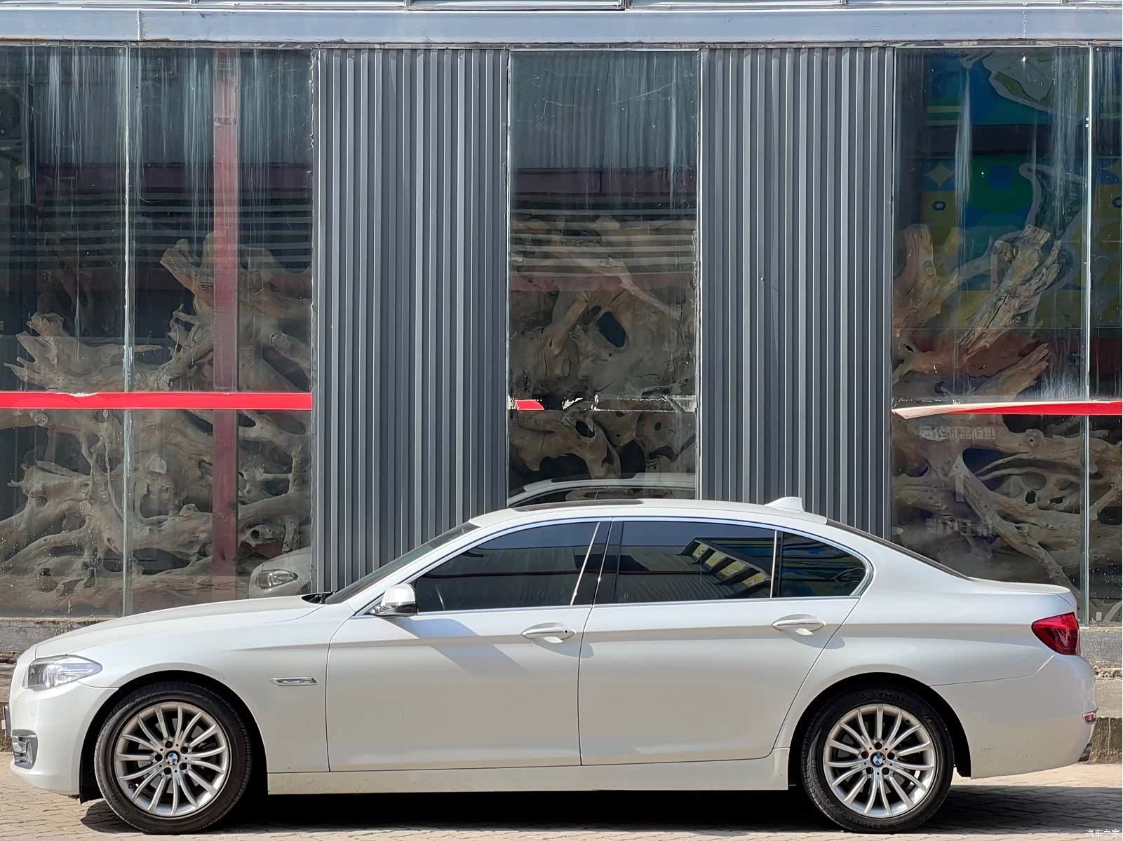 BMW 5 Series, 2014 9
