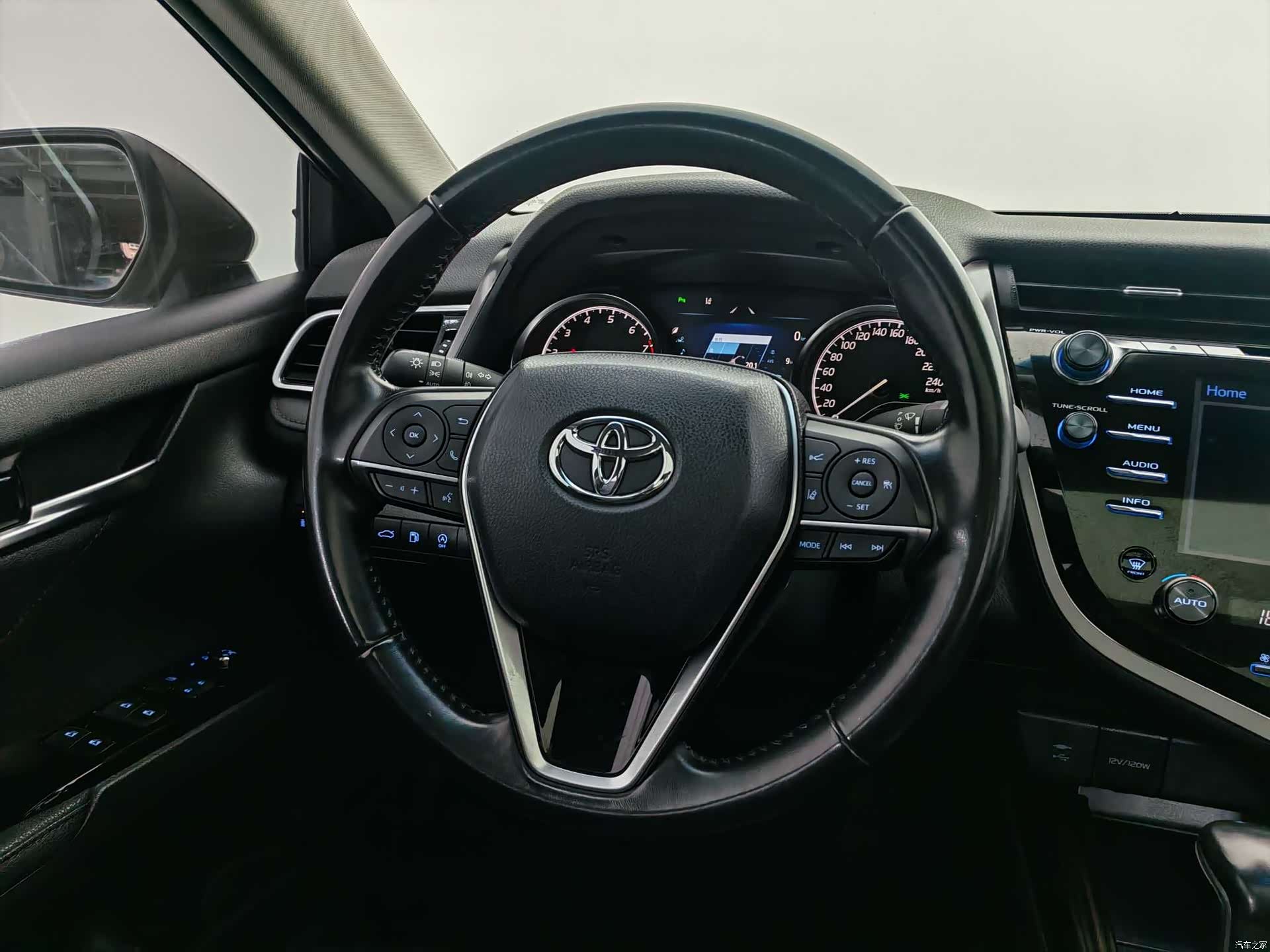 Toyota Camry, 2018 21
