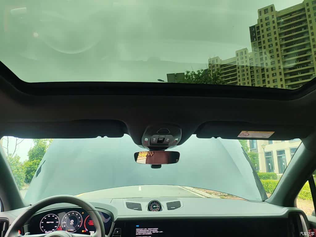 Porsche Cayenne, 2026 11