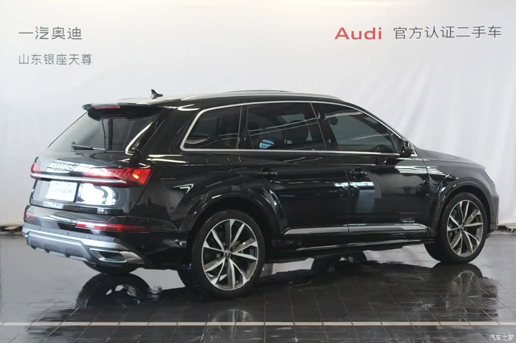 Audi Q7, 2023 все фото