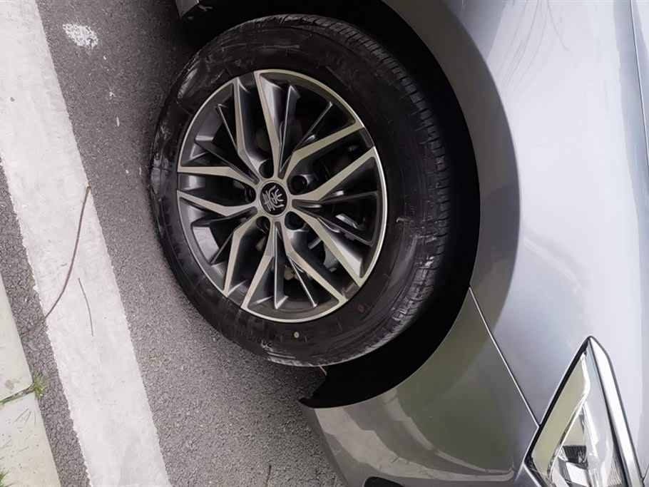 BYD Qin Yuan BYD Qin Yuan