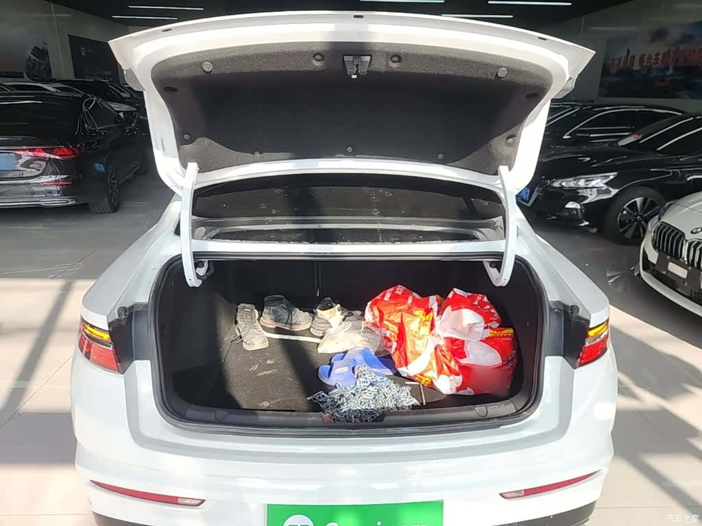 Geely Preface, 2021 19