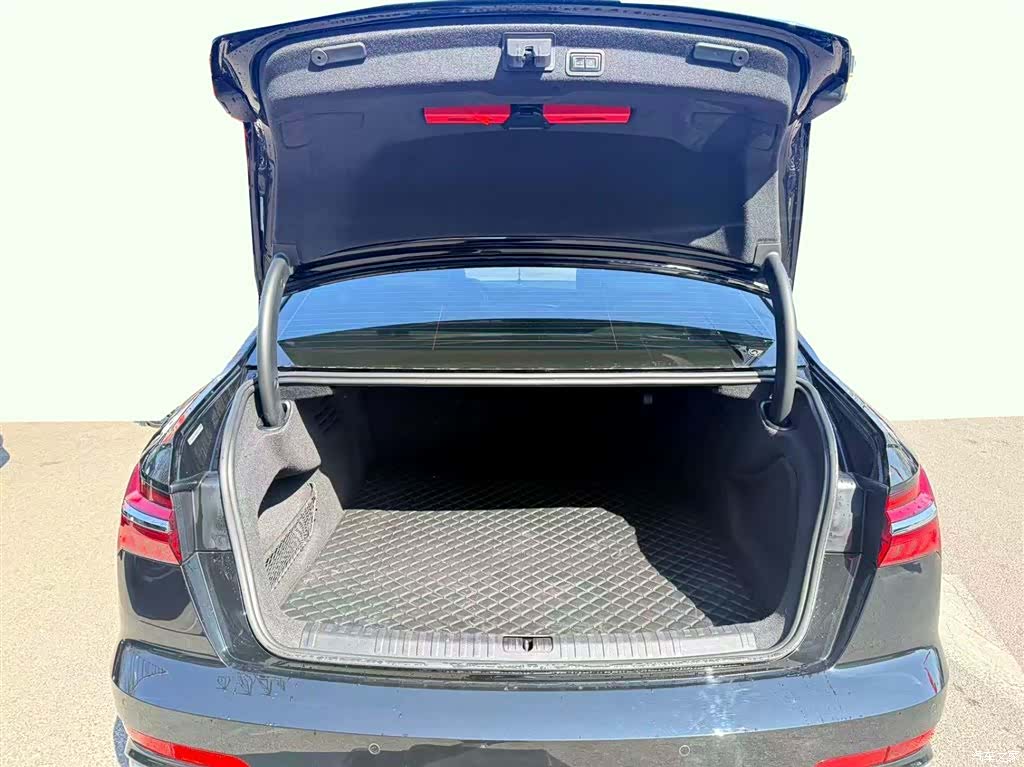 Audi A6L, 2023 2
