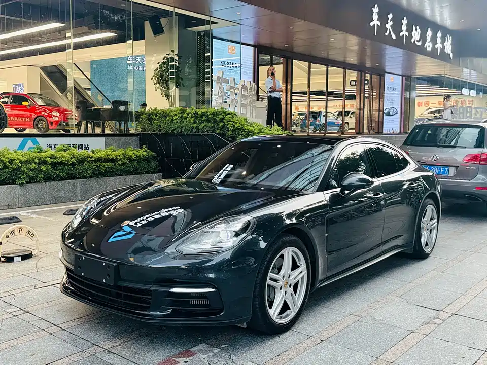 Porsche Panamera