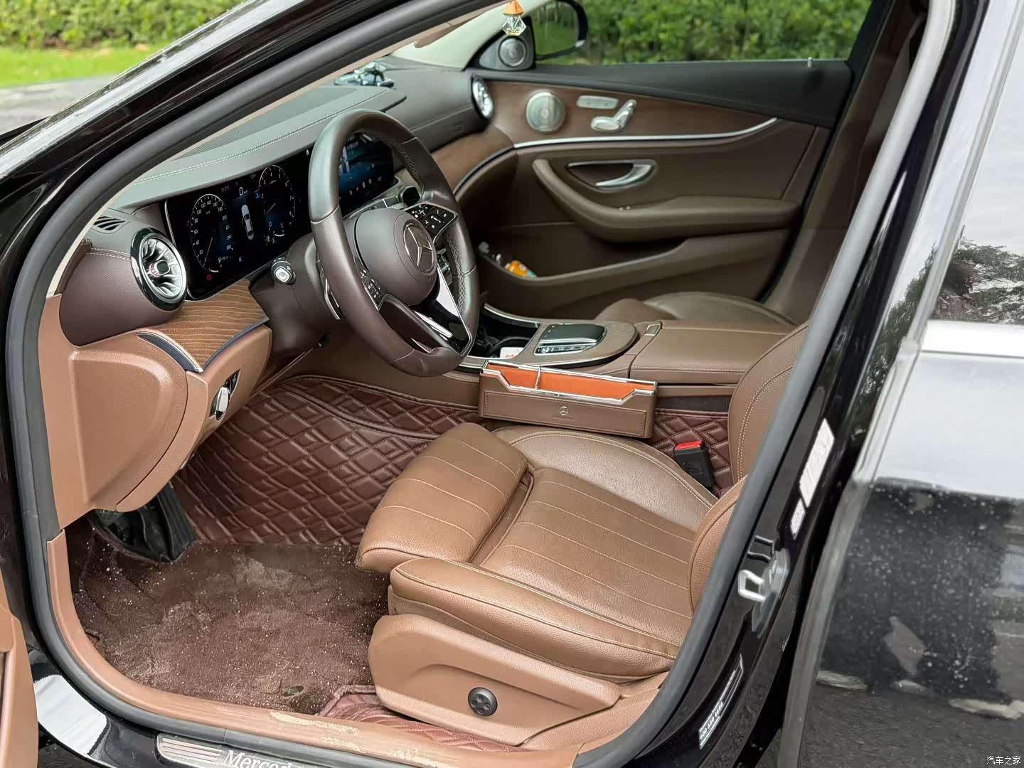 Mercedes-Benz E-Class, 2022 3