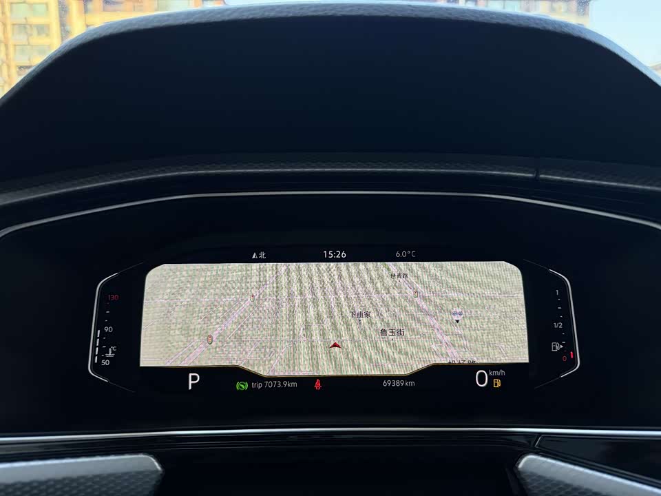 Volkswagen Exploring the shadow