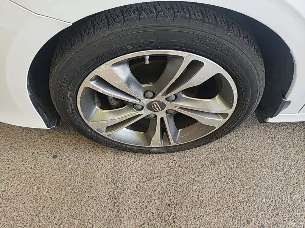 Geely Binray, 2019 25