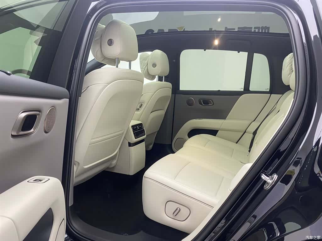 Li Auto i6, 2026 25