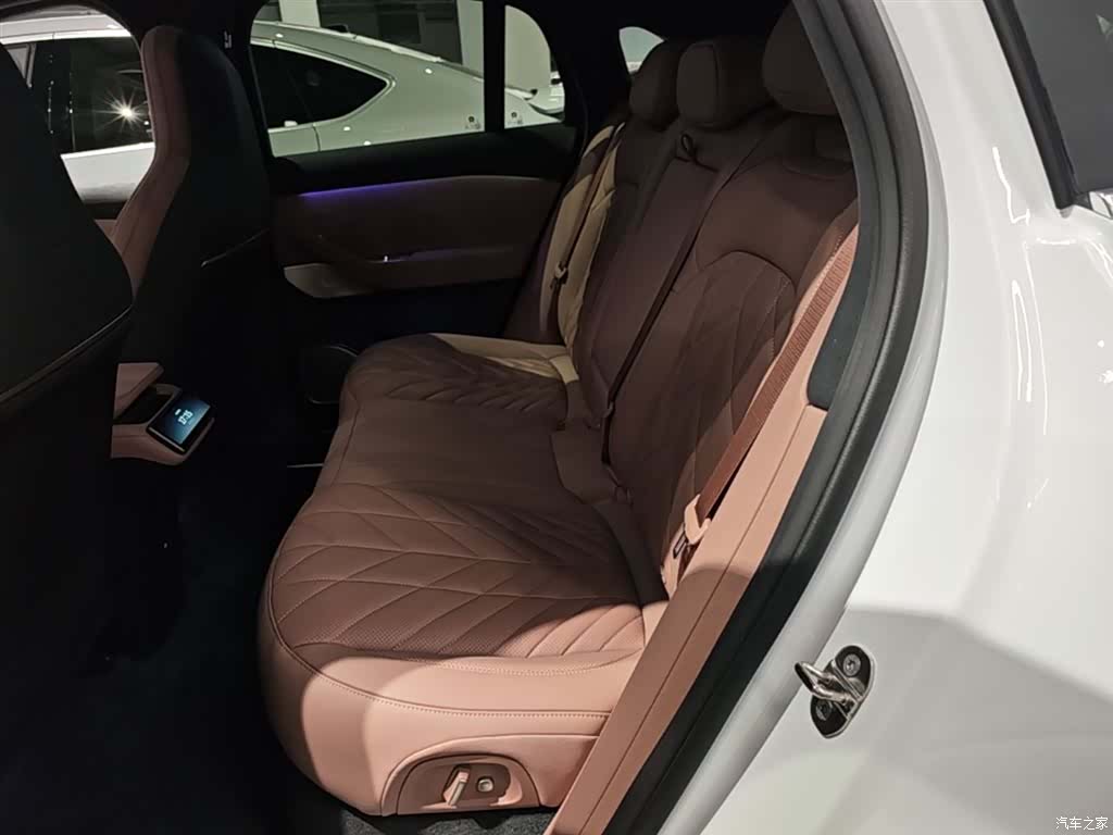 NIO EC6, 2025 17