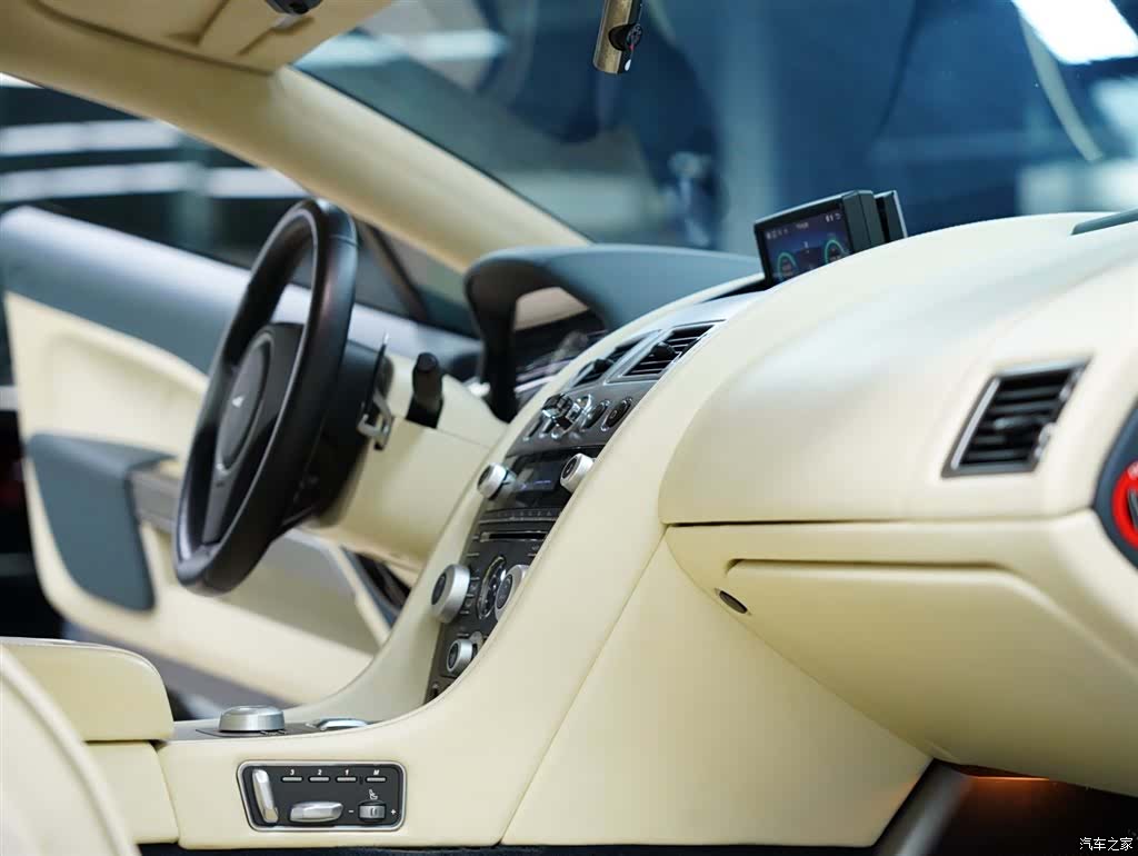 Aston Martin Rapide, 2011 45
