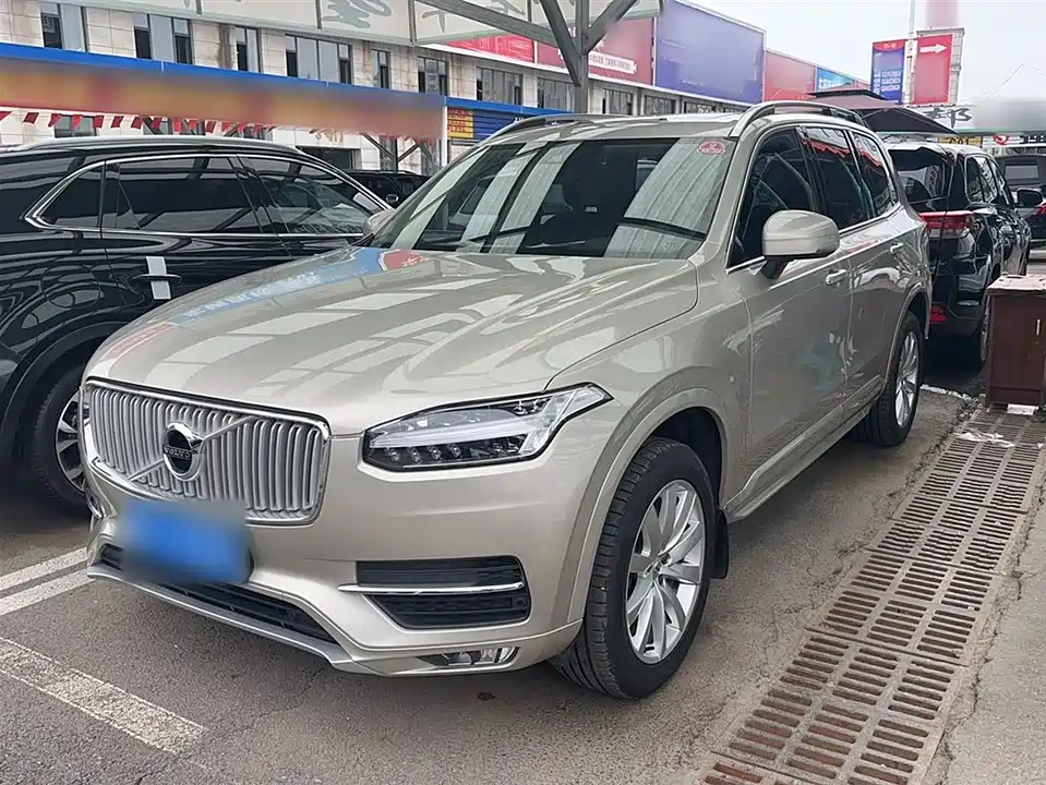 Volvo XC90