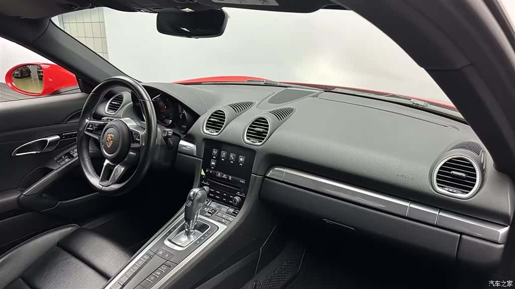 Porsche Cayman, 2020 10