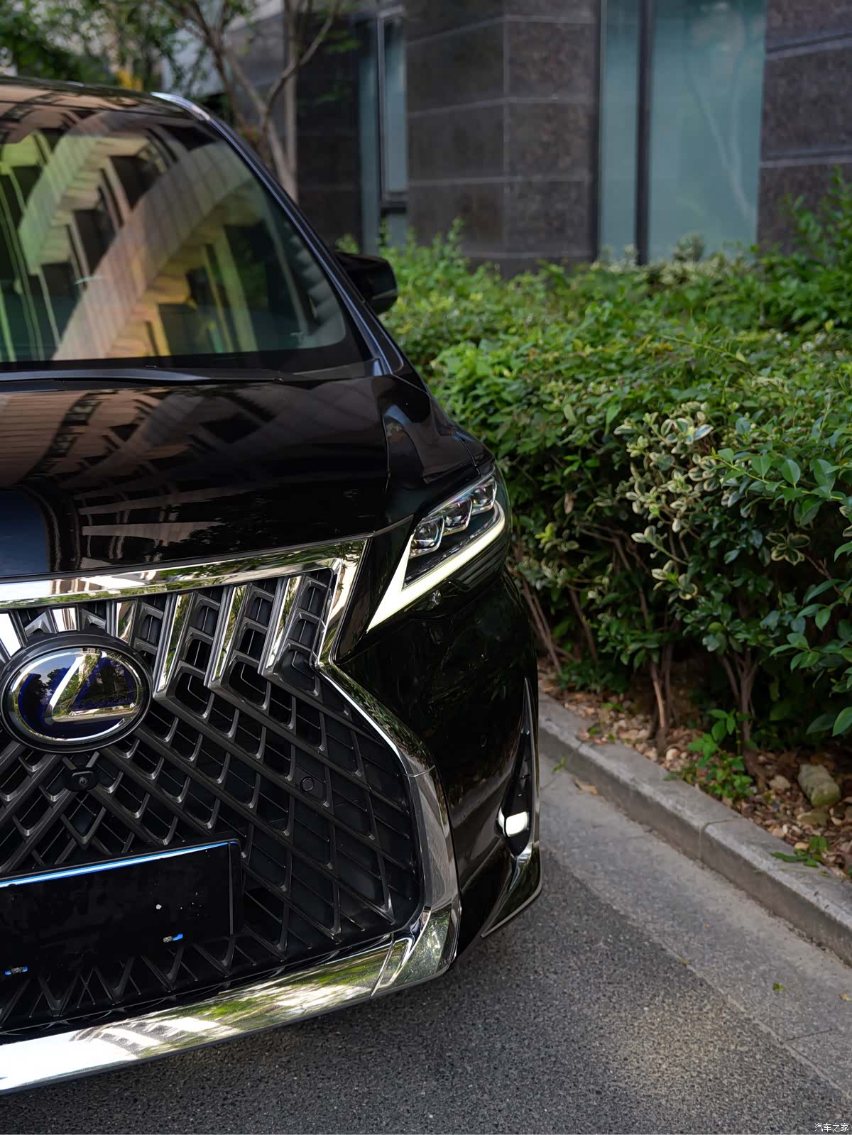 Lexus LM, 2021 6