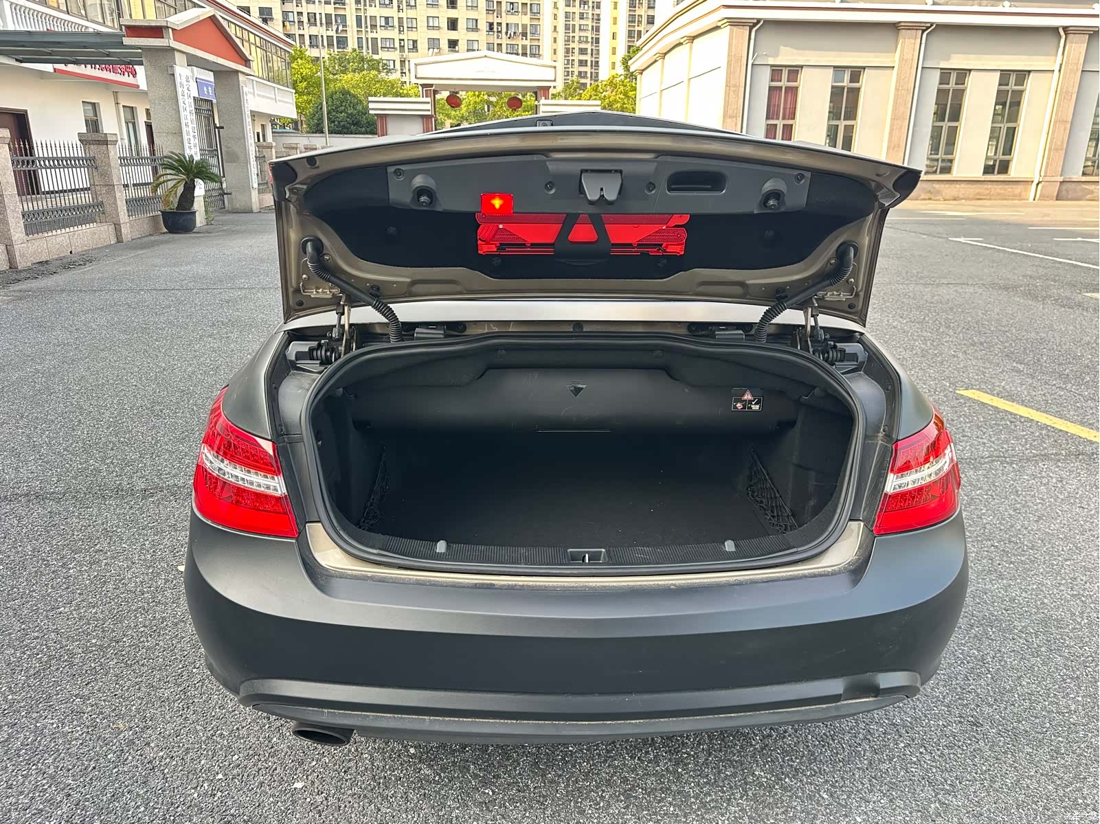 Mercedes-Benz E-Class, 2012 33