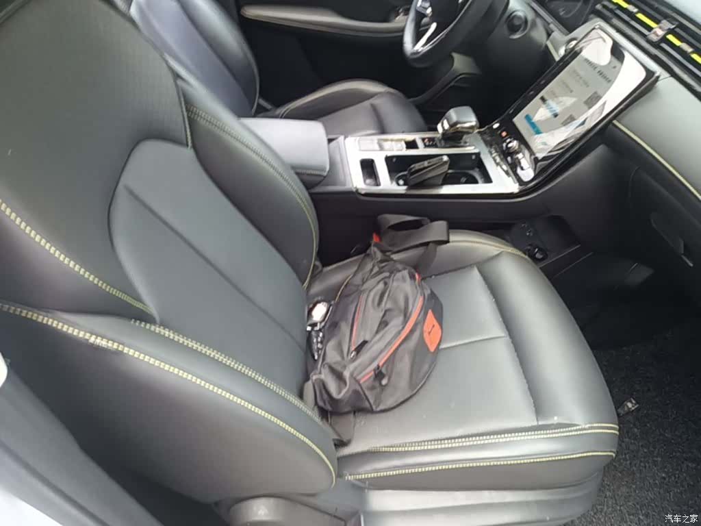 Roewe RX5, 2022 25