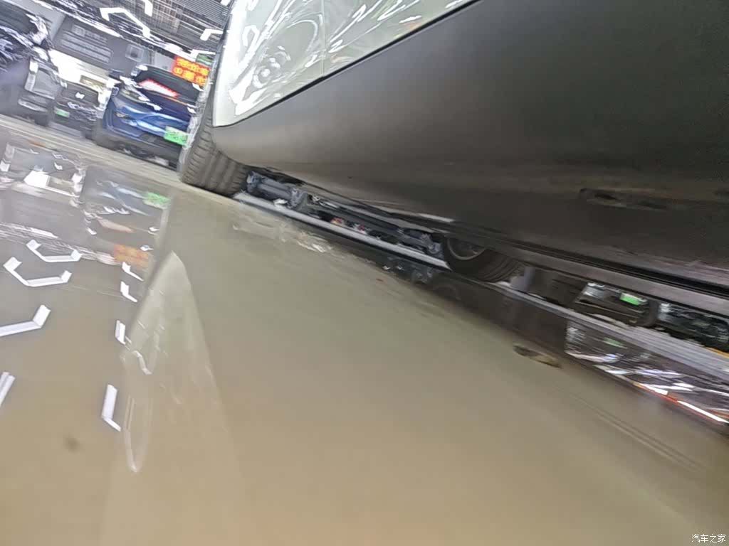 Tesla Model Y, 2022 22