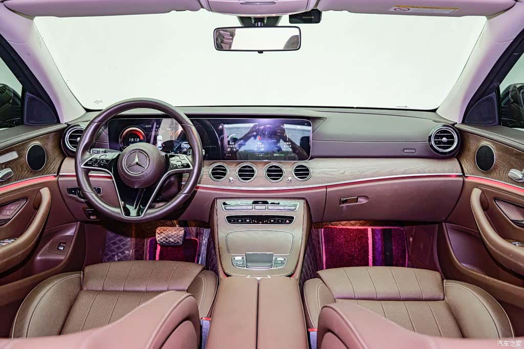 Mercedes-Benz E-Class, 2023 10