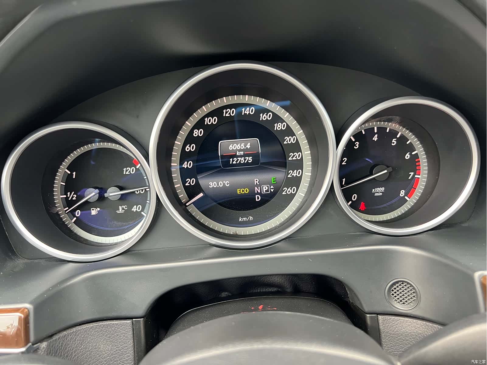 Mercedes-Benz E-Class, 2015 25