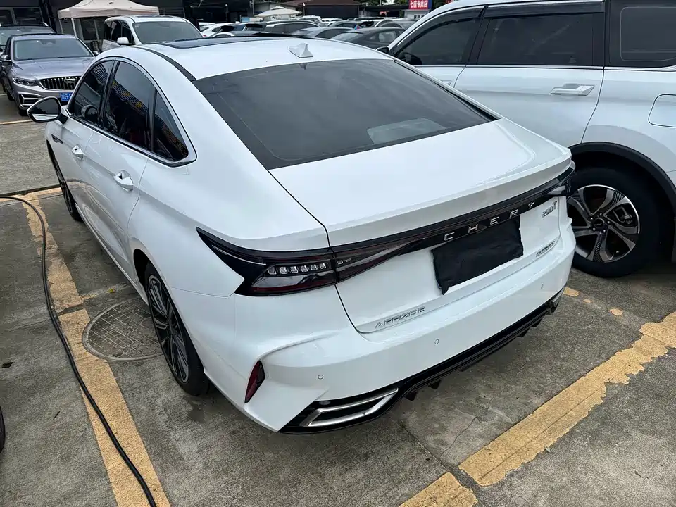 Chery Arrizo 8