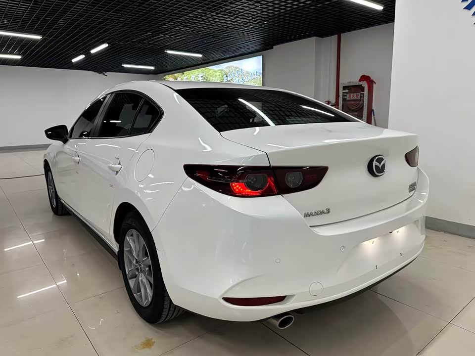 Mazda 3 Angkesaila