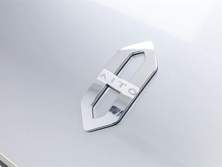 AITO Ask the world M9