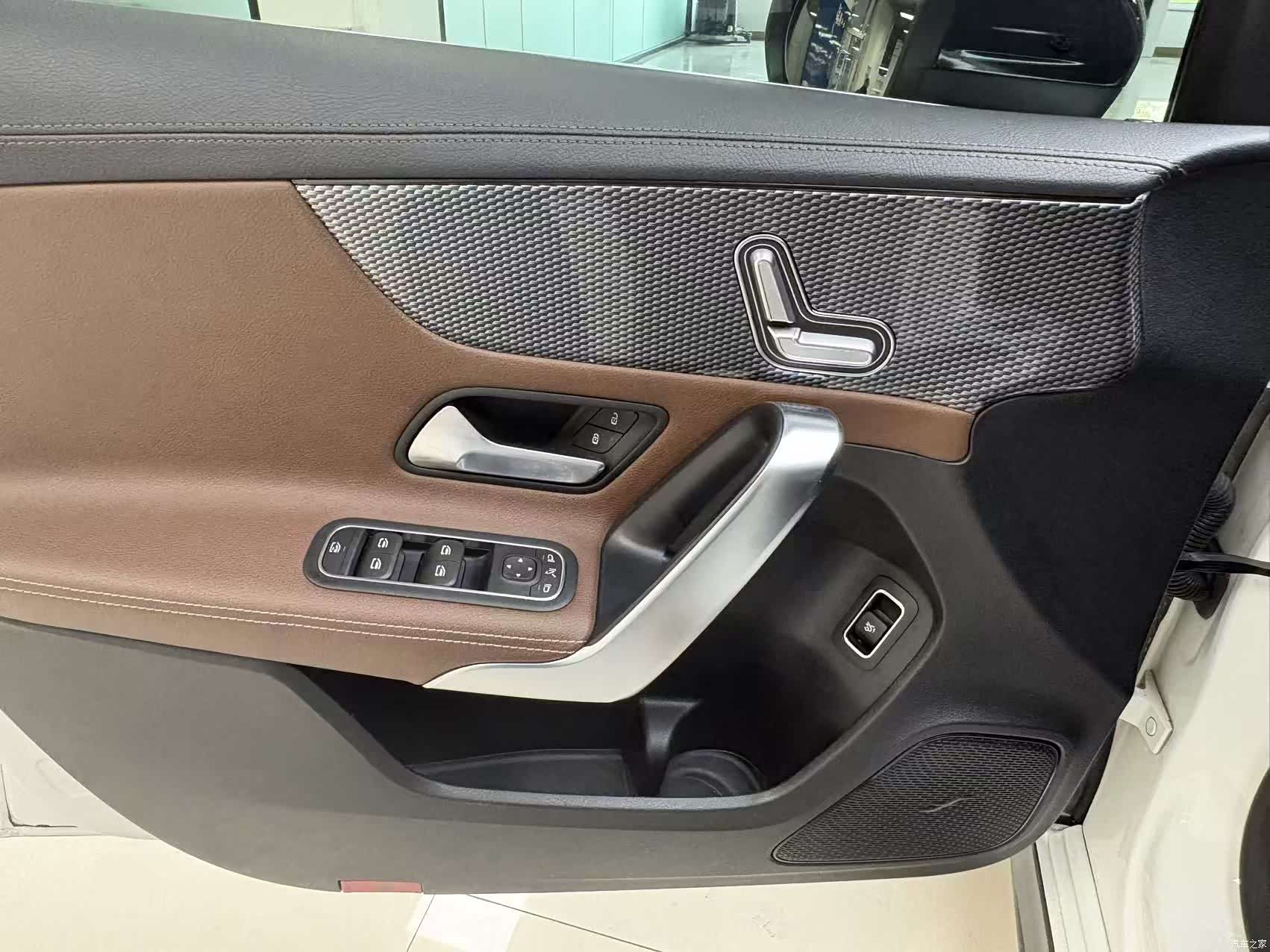 Mercedes-Benz A-Class, 2019 11