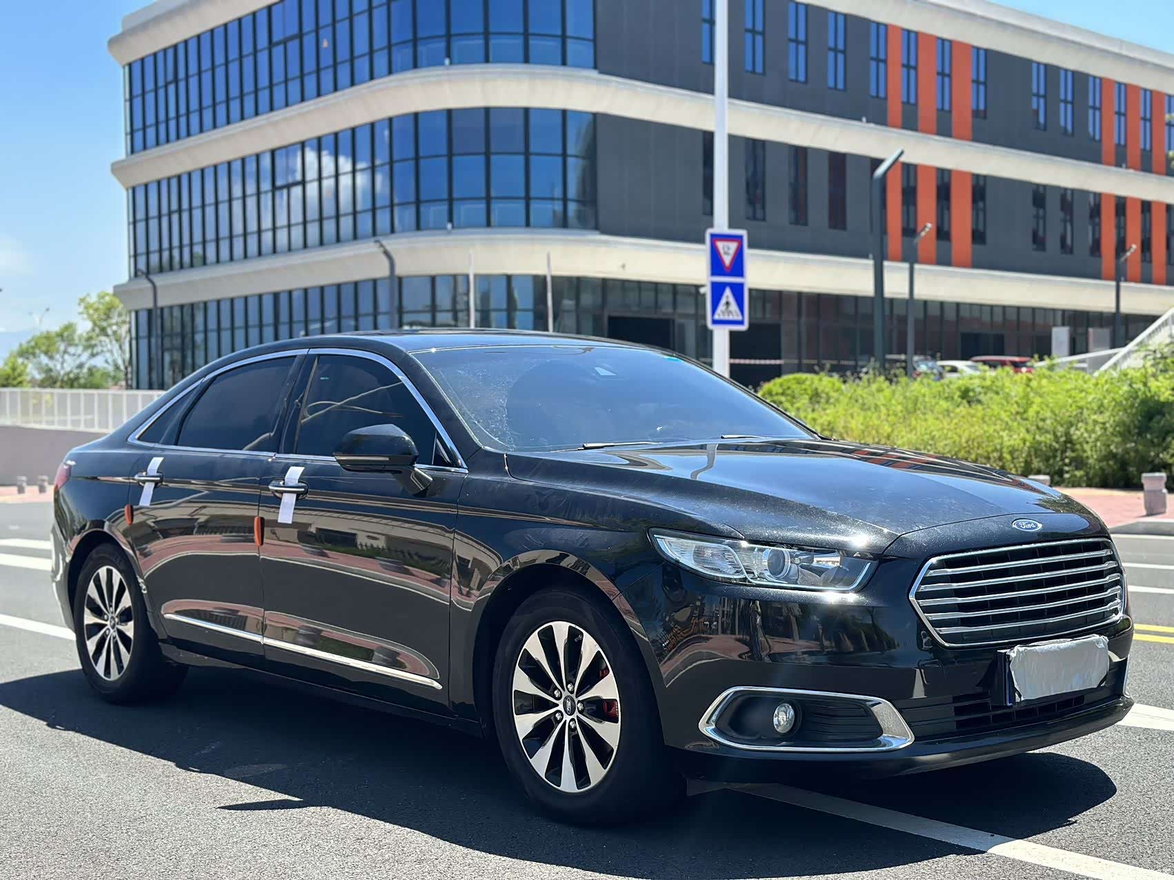 Ford Taurus, 2016 3