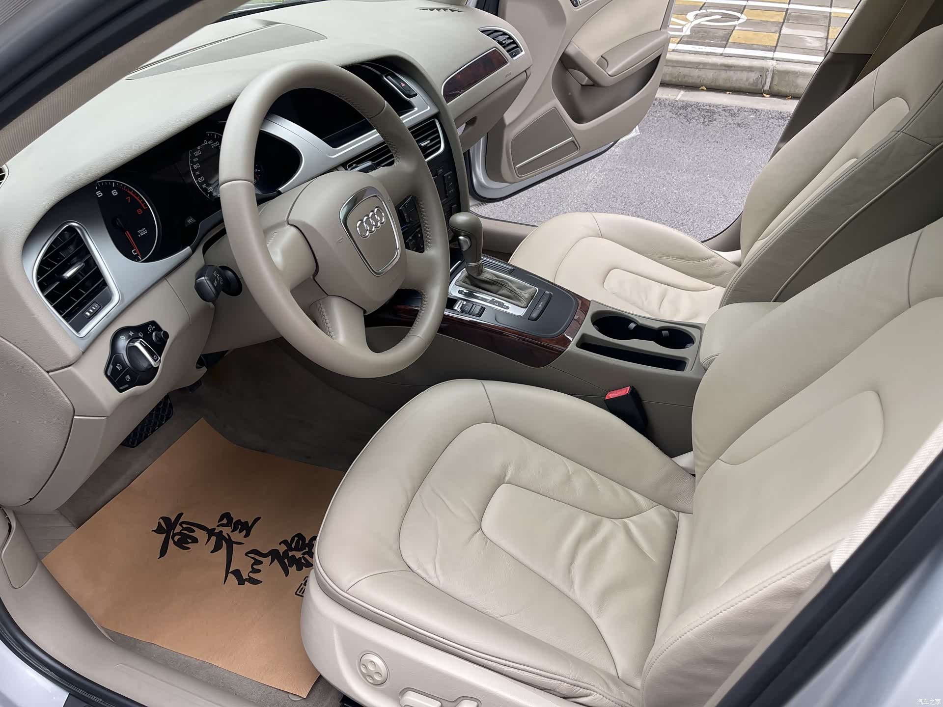 Audi A4L, 2010 10