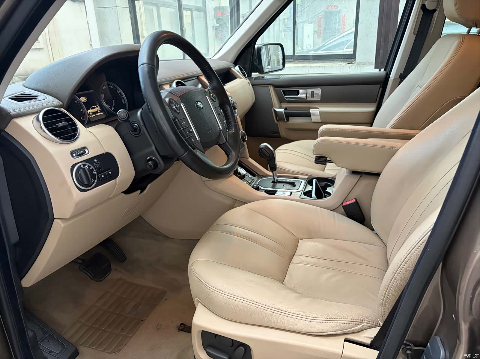 Land Rover Discovery, 2011 8