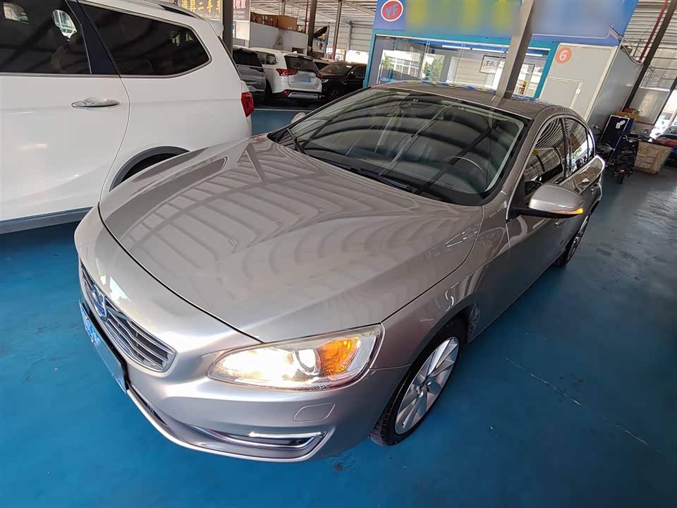 Volvo S60