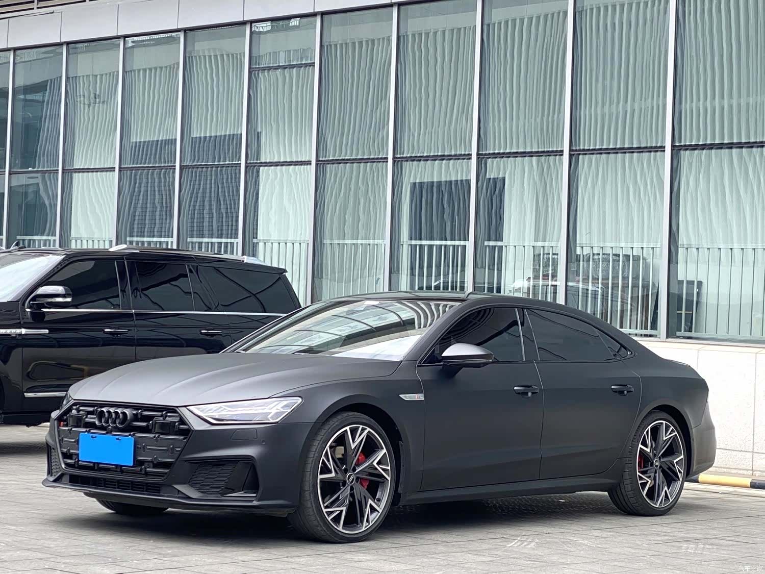 Audi A7L, 2023 1