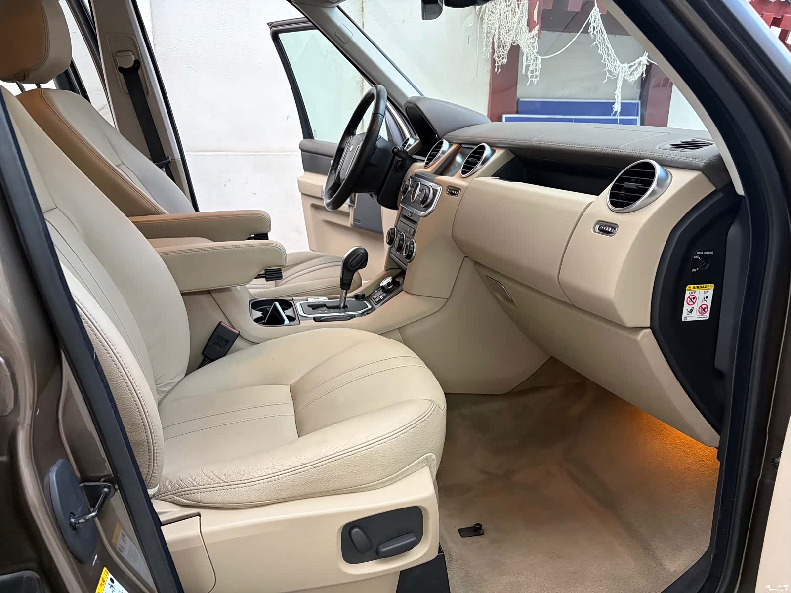 Land Rover Discovery, 2011 11