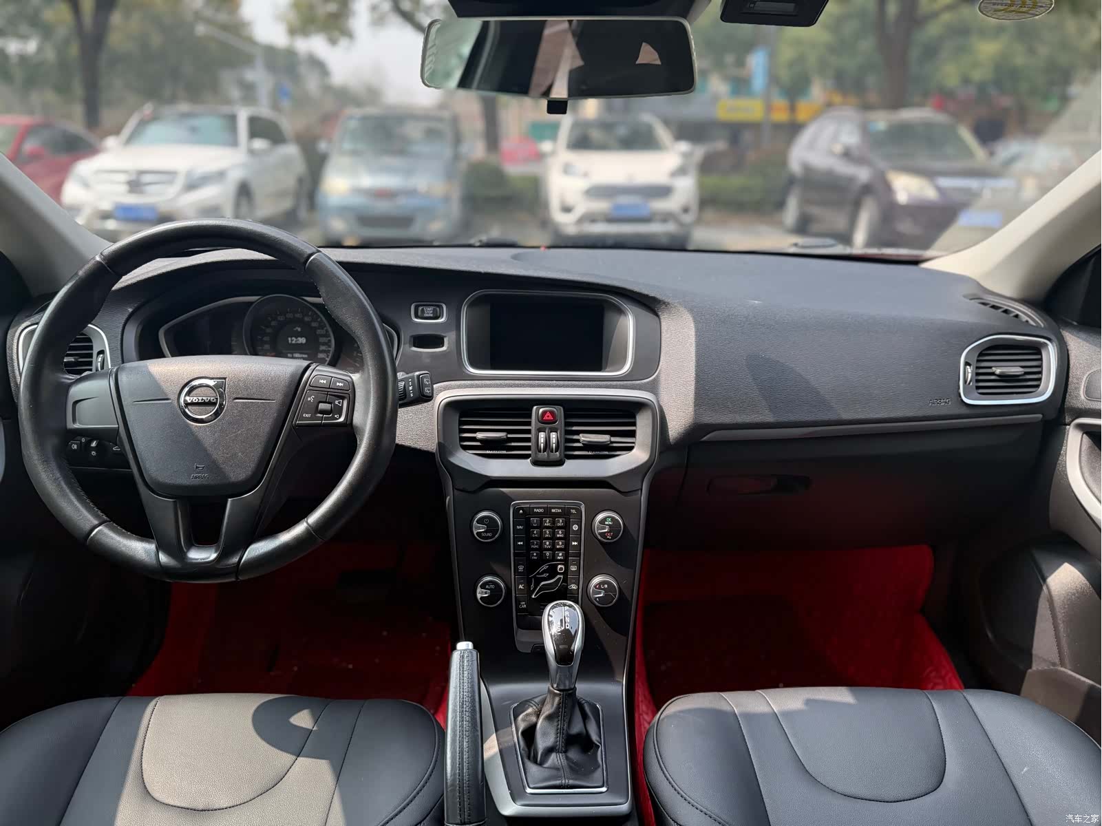Volvo V40, 2017 все фото