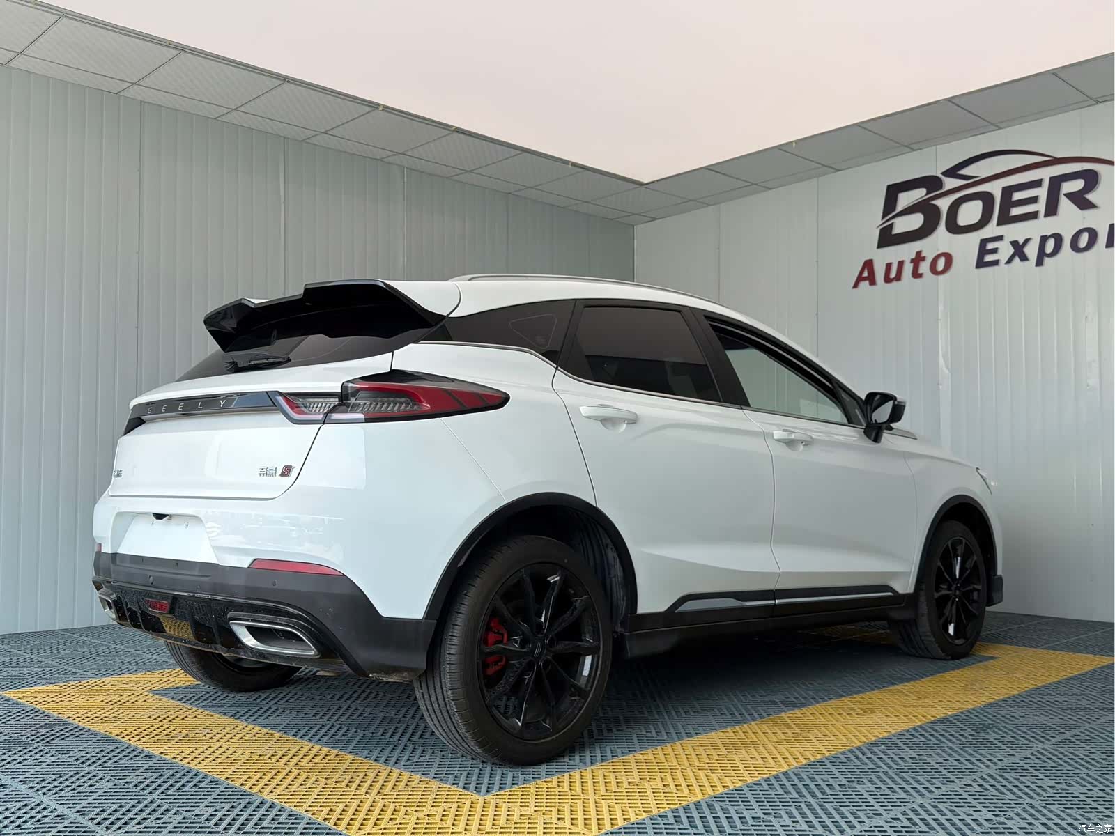 Geely Emgrand, 2022 4