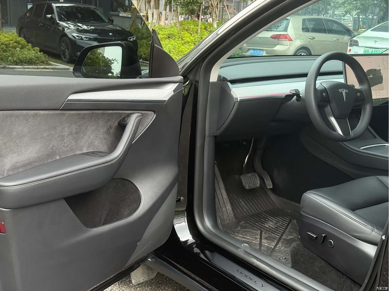Tesla Model Y, 2023 все фото