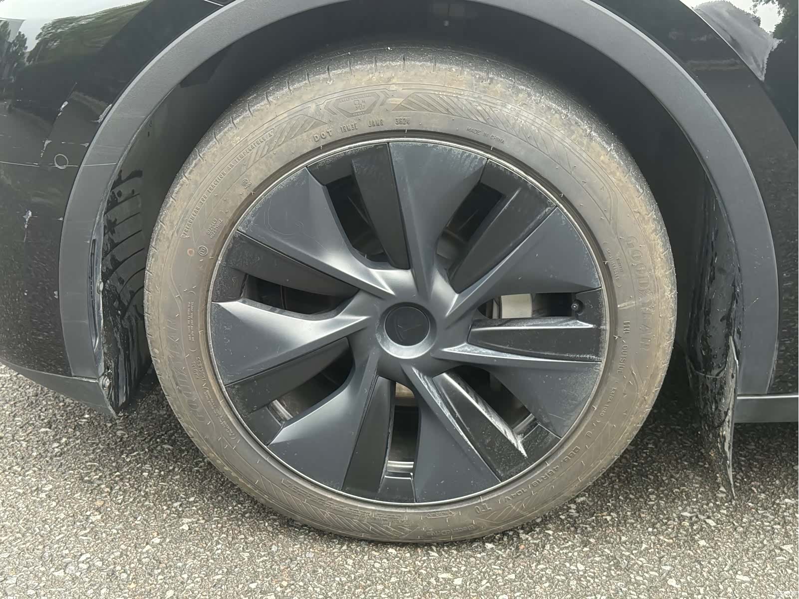 Tesla Model Y, 2023 27