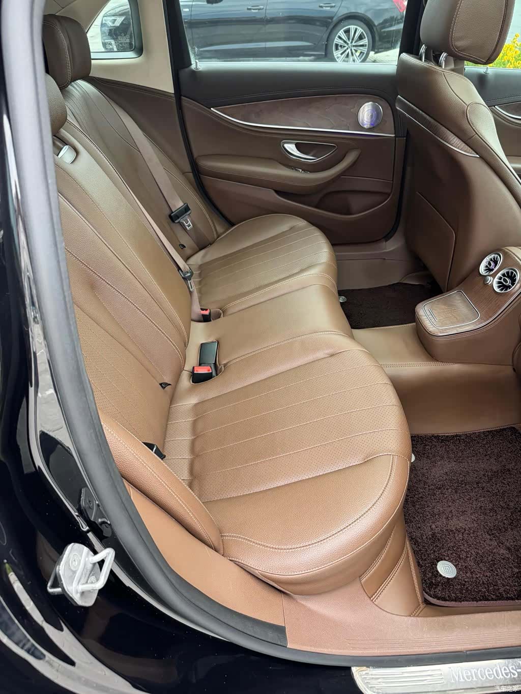 Mercedes-Benz E-Class, 2021 10