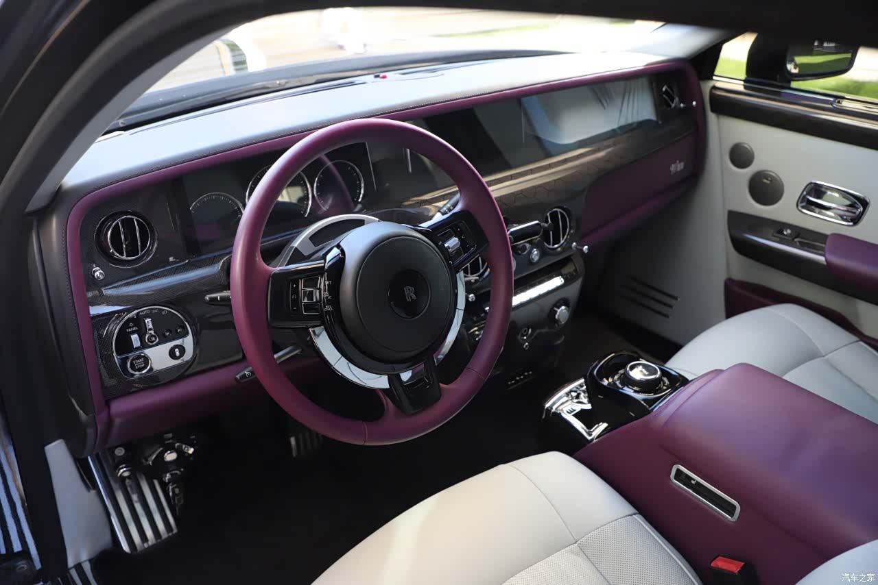 Rolls-Royce Phantom, 2007 13