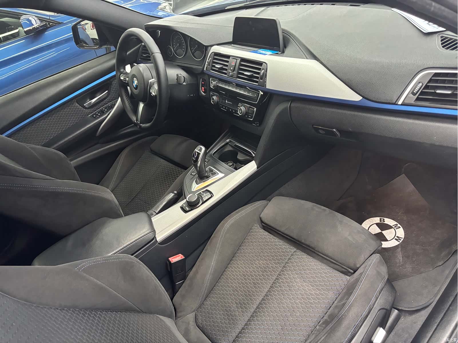 BMW 3 Series, 2018 все фото